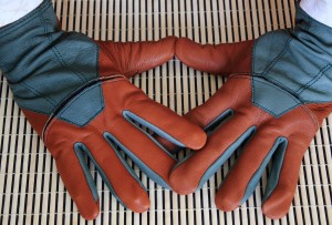 Forester gloves by Fields & Lane