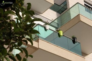 Container hangs securely on city balconies, fire escapes, urban gardens