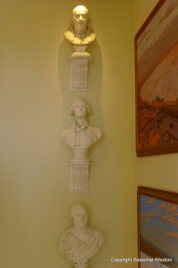 P. Allen Smith's home has busts of George Washington, Thomas Jefferson and Benjamin Franklin.