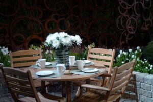 Pretty outdoor eating area in spring garden