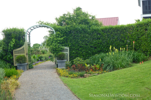 archway with focal point, p. allen smith