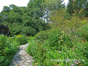 walkway through shakespeare garden